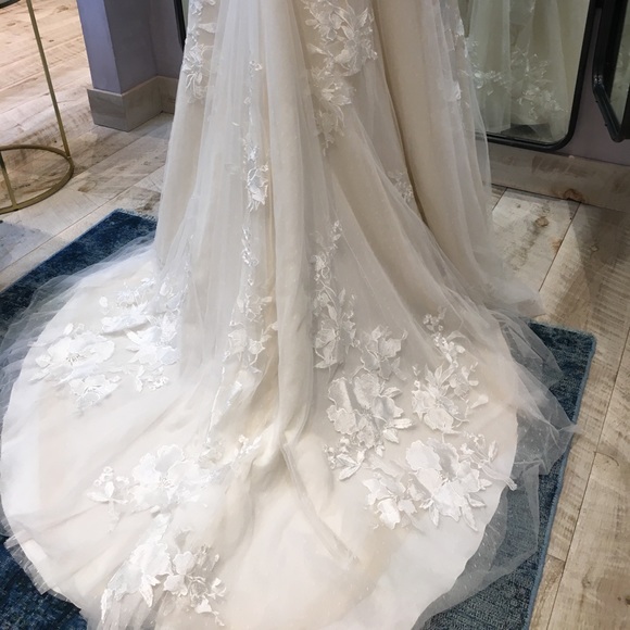 BHLDN Marceline Wedding Gown Size 18 (14W/16W) - Picture 5 of 10